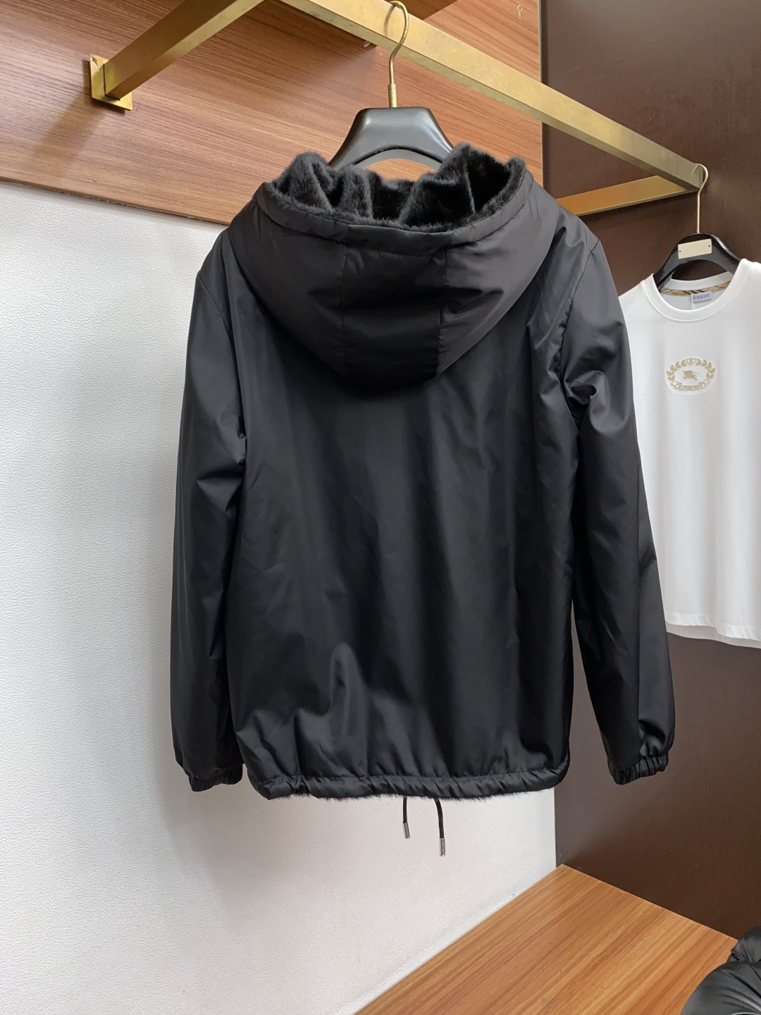 普拉达 25ss最新品 双面夹克外套，设计帅气有型！百搭必备单品，时尚潮牌， 轻松营造酷帅氛围感 ，高级