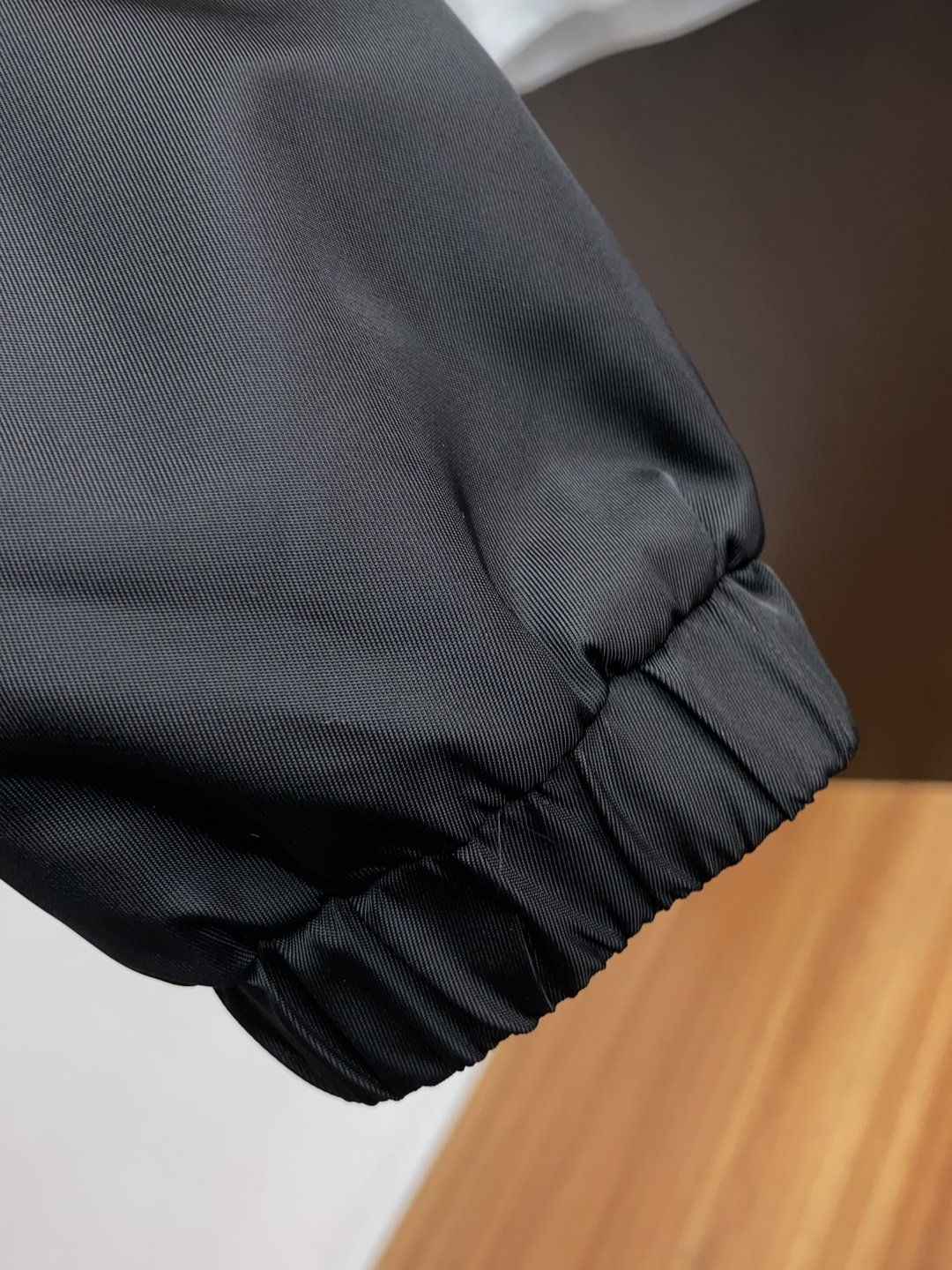 普拉达 25ss最新品 双面夹克外套，设计帅气有型！百搭必备单品，时尚潮牌， 轻松营造酷帅氛围感 ，高级