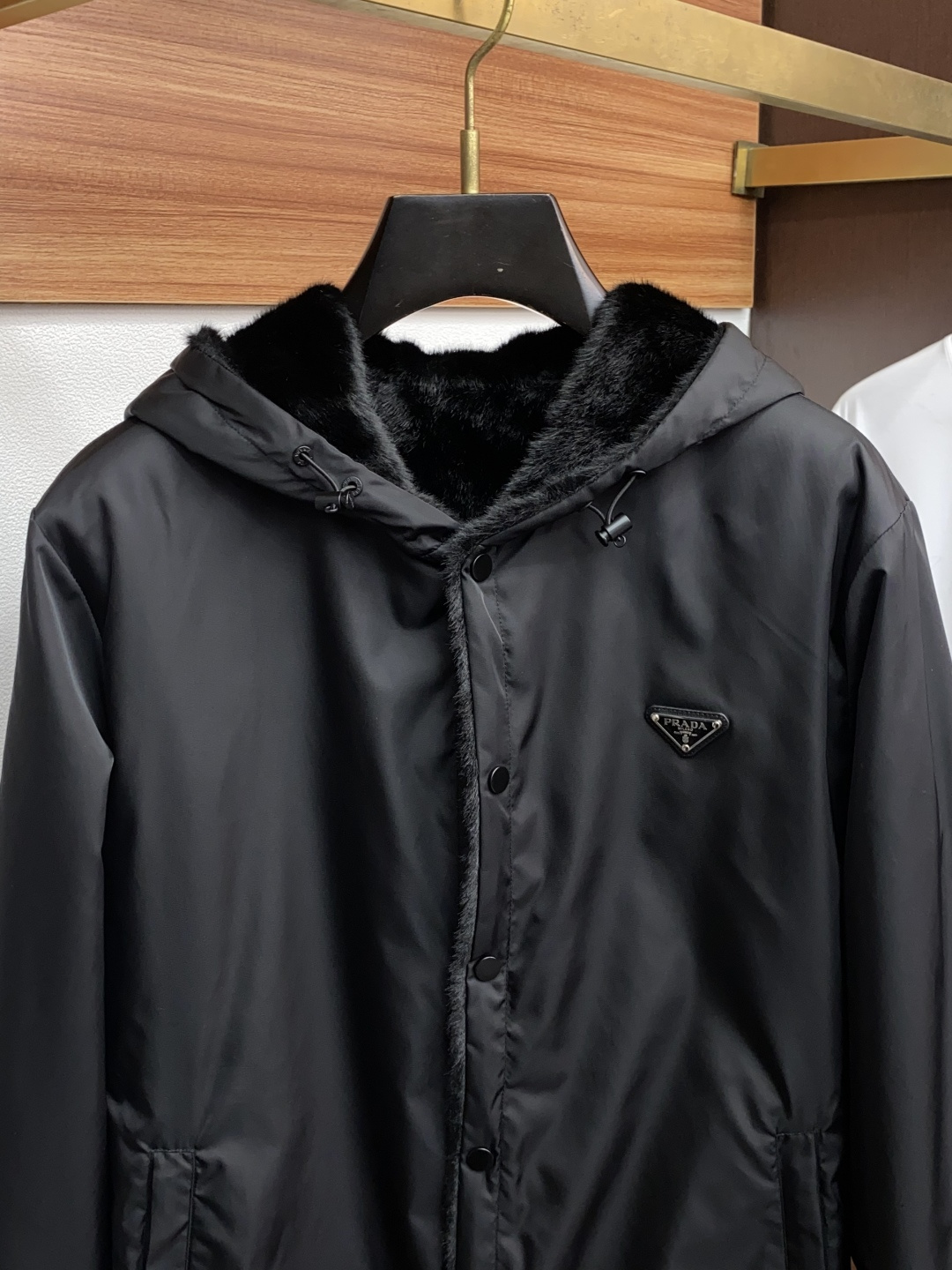 普拉达 25ss最新品 双面夹克外套，设计帅气有型！百搭必备单品，时尚潮牌， 轻松营造酷帅氛围感 ，高级