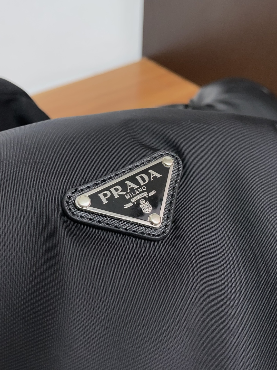 普拉达 25ss最新品 棉夹克外套，设计帅气有型！百搭必备单品，时尚潮牌， 轻松营造酷帅氛围感 ，高级感