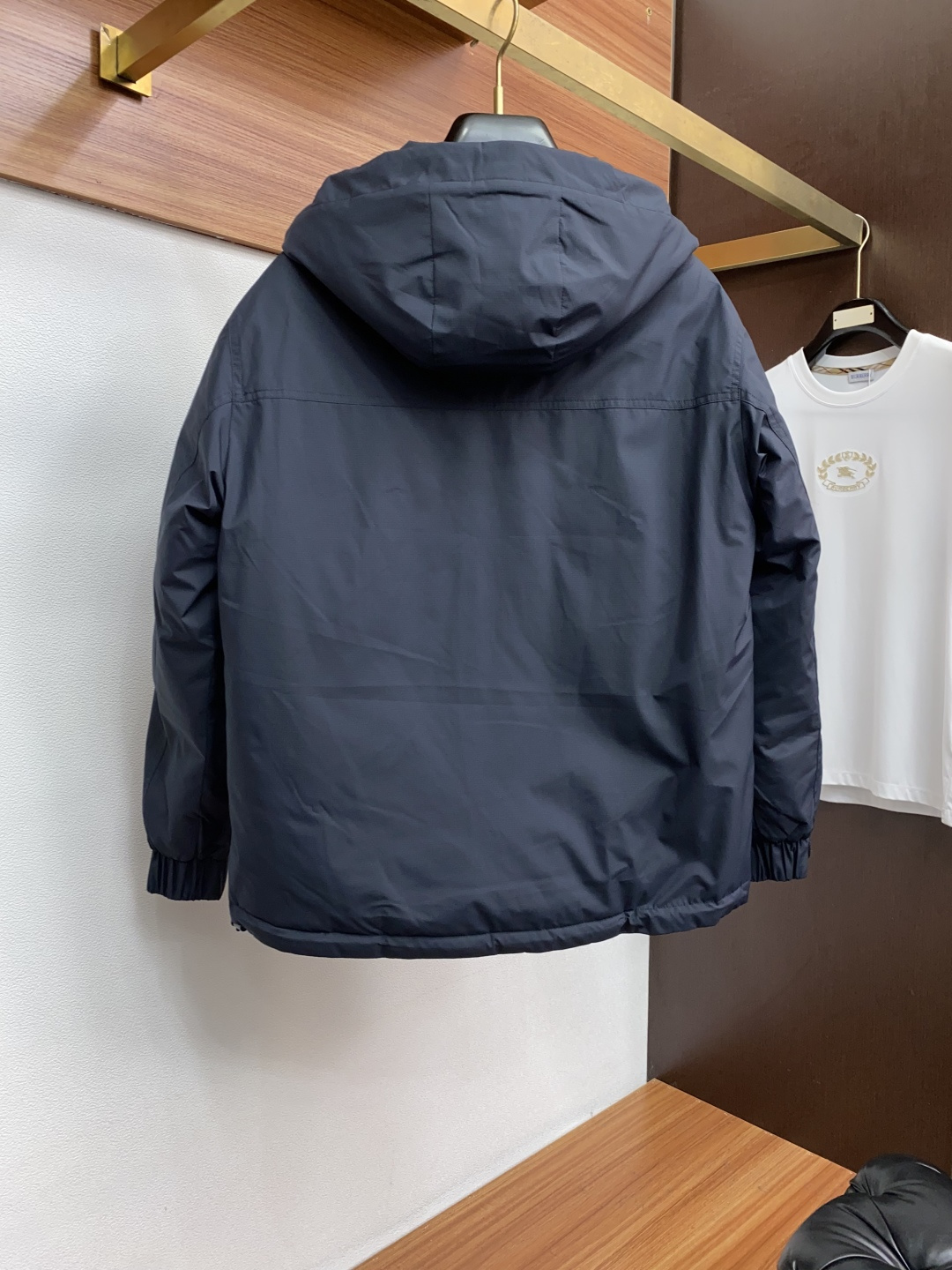 普拉达 2025秋冬新款🆕羽绒服 原版1:1订制五金配件全进口原版定制 欢迎专柜对比 绝对的高品质 采用