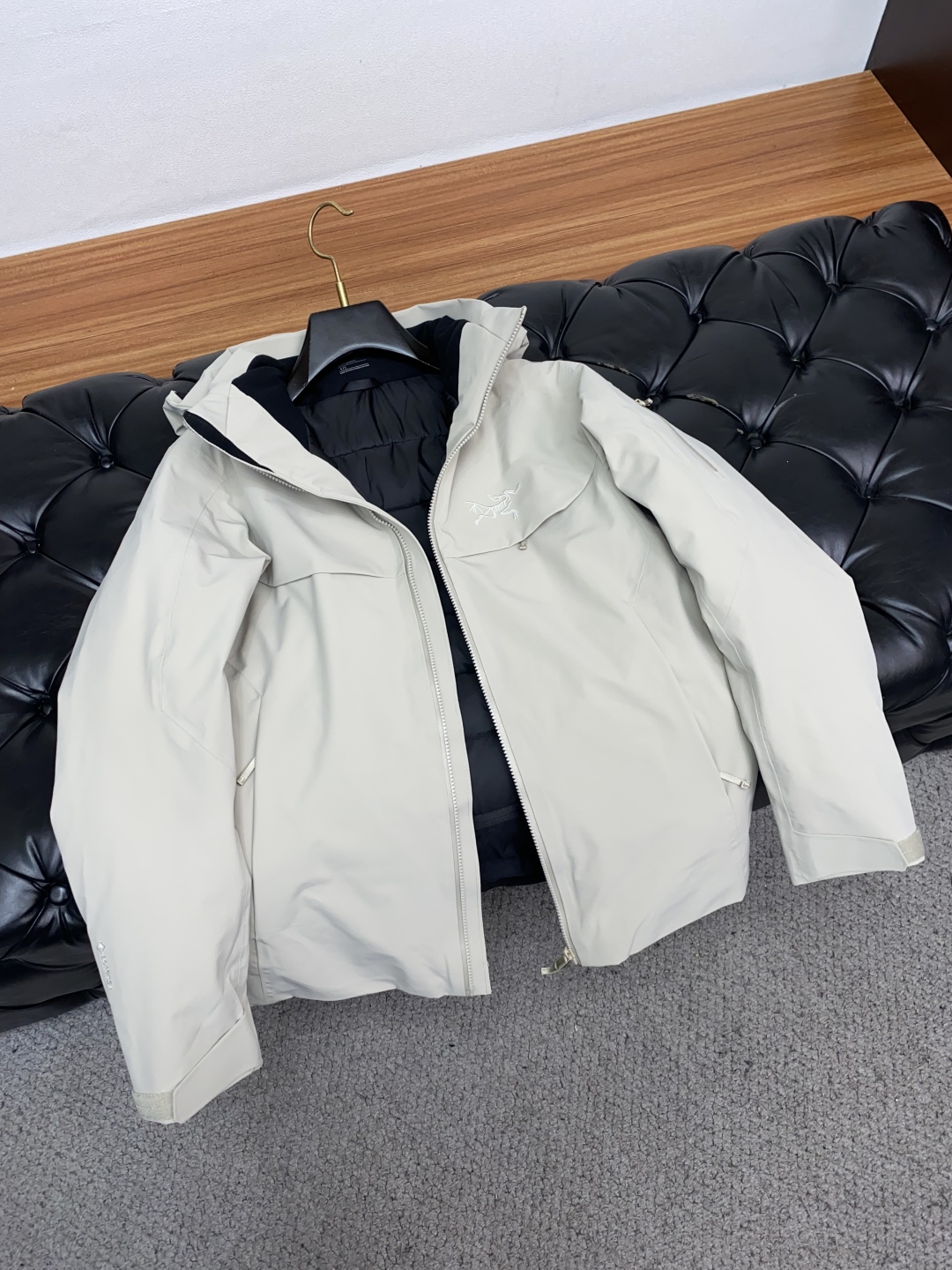 始祖鸟 2025秋冬新款🆕羽绒服 原版1:1订制五金配件全进口原版定制 欢迎专柜对比 绝对的高品质 采用