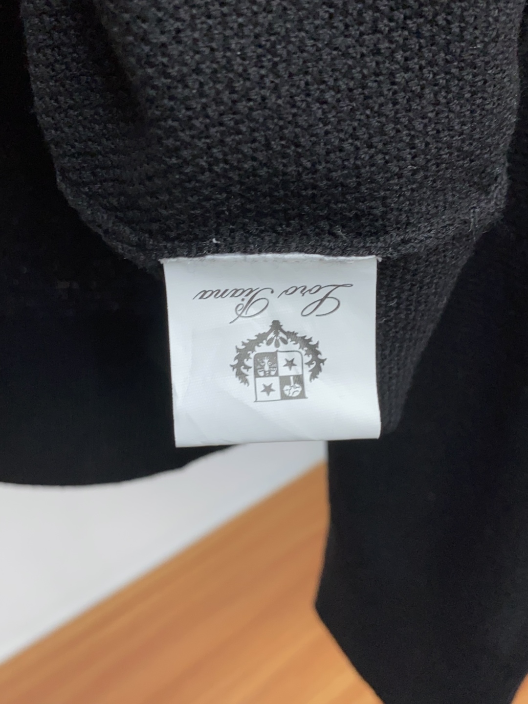 lP🆕 诺悠翩雅 圆领领羊毛衫，用细腻纤维编织时光韵味，于一针一线间，诉说永恒优雅，在男士高端针织服饰领