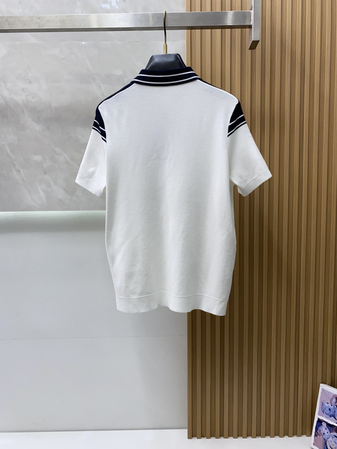 VT【Valentin* 华伦天*秋冬新品精致优雅针织羊毛短袖！全品相！！刺绣品牌经典图案，高端大气．简