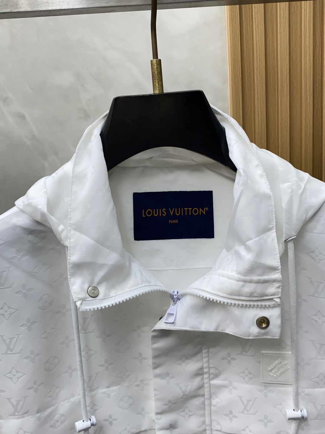 1v 路易威登 25ss最新品 夹克外套，设计帅气有型！百搭必备单品，时尚潮牌， 轻松营造酷帅氛围感 ，