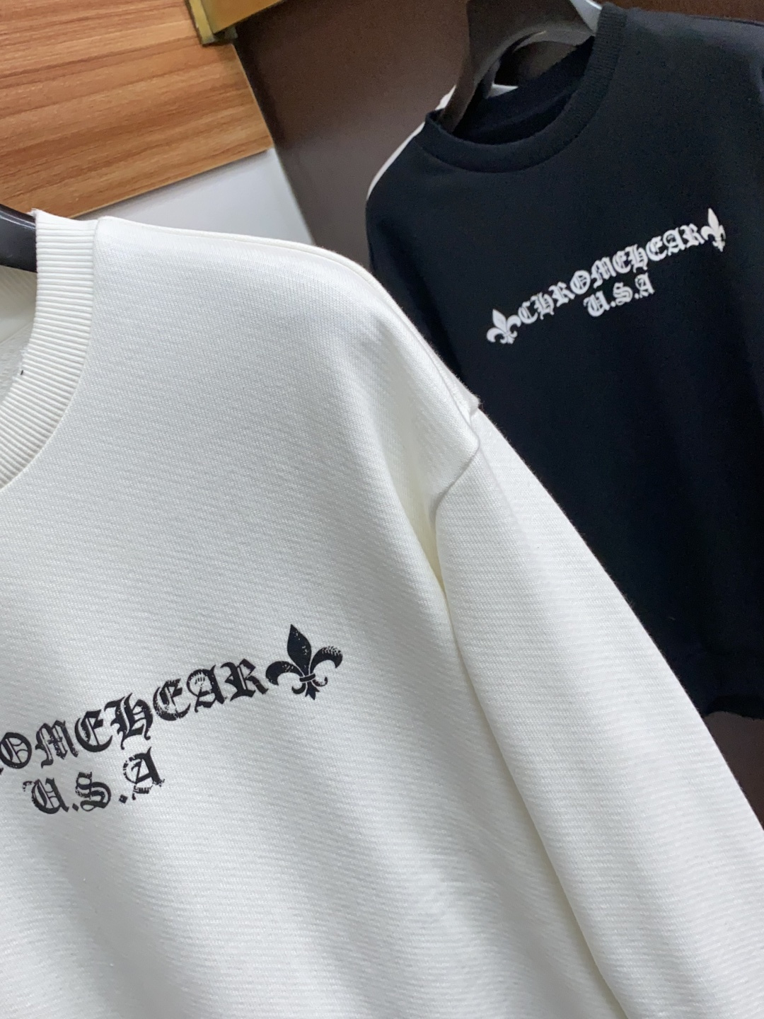 克罗心 秋冬男装专柜官网新品纯棉 爆款面料超好🔈人气推荐秋冬必备✅卫布男士圆领卫衣‼️正面饰有经典图标印