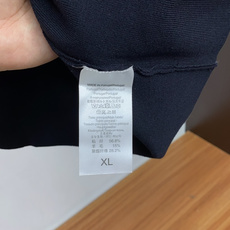 普拉达 秋冬新品精致优雅针织羊毛短袖!全品相!!刺绣品牌经典图案,高端大气.简约设计!面料上身舒适透气, 普拉达 秋冬新品精致优雅针织羊毛短袖!全品相!!刺绣品牌经典图案,高端大气.简约设计!面料上身舒适透气,