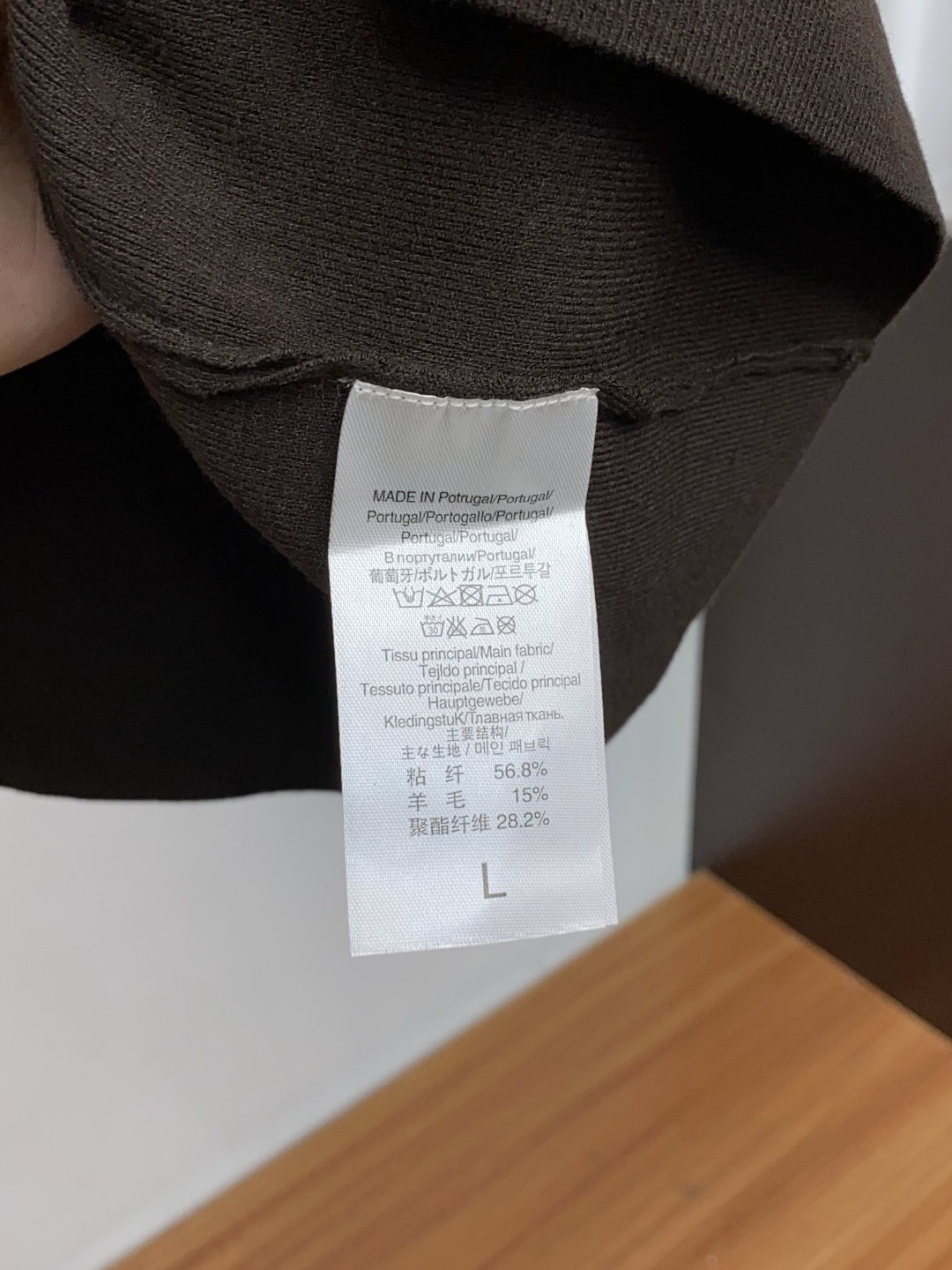 普拉达 秋冬新品精致优雅针织羊毛短袖！全品相！！刺绣品牌经典图案，高端大气．简约设计！面料上身舒适透气，