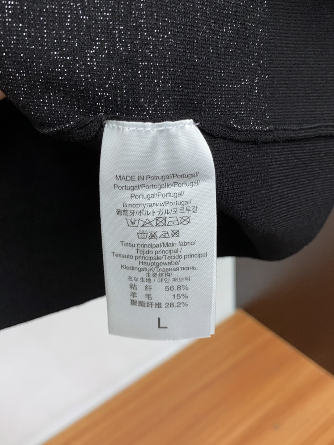 巴黎世家 秋冬新品精致优雅针织羊毛短袖！全品相！！刺绣品牌经典图案，高端大气．简约设计！面料上身舒适透气