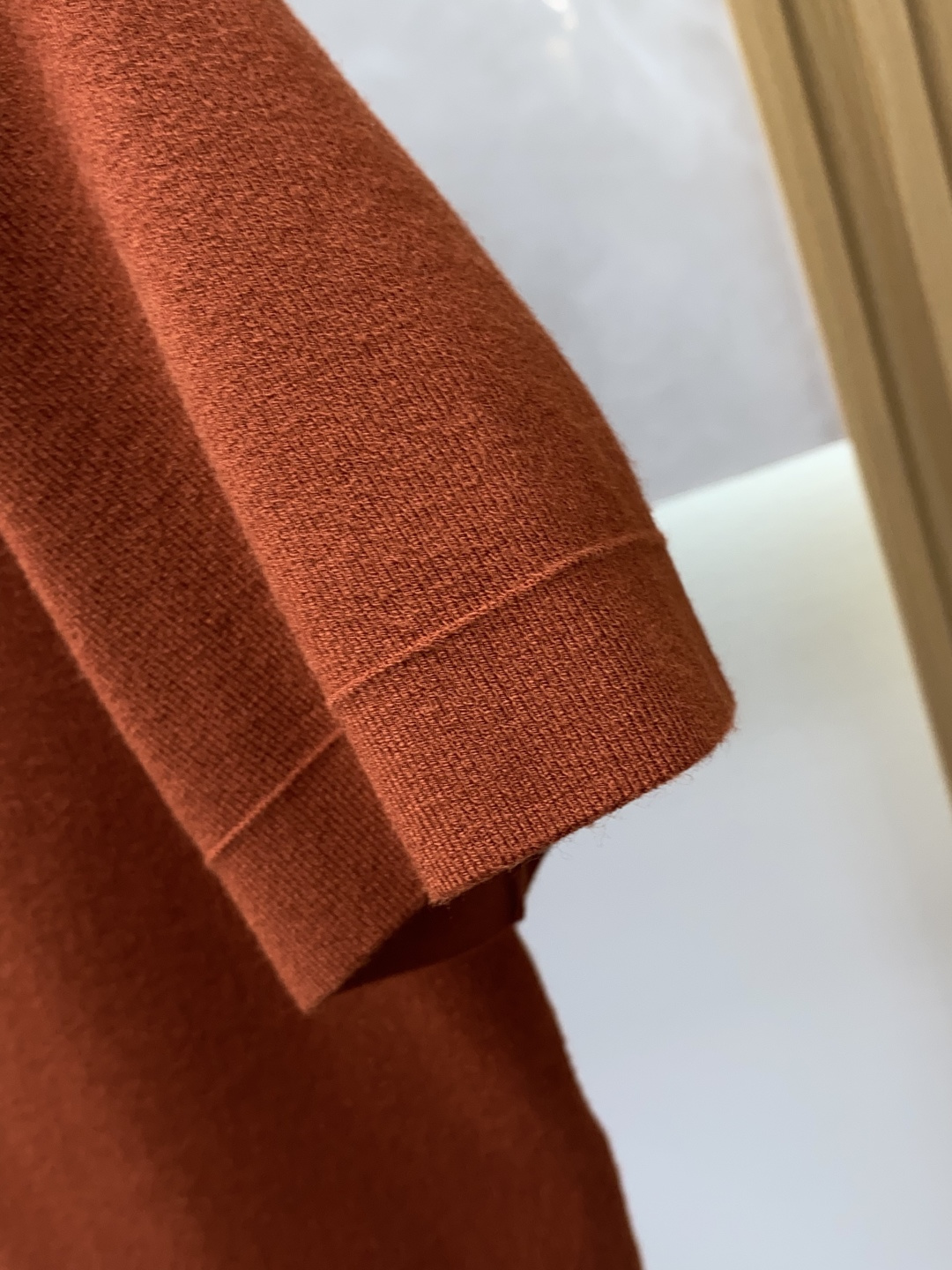 VT【Valentin* 华伦天*秋冬新品精致优雅针织羊毛短袖！全品相！！刺绣品牌经典图案，高端大气．简