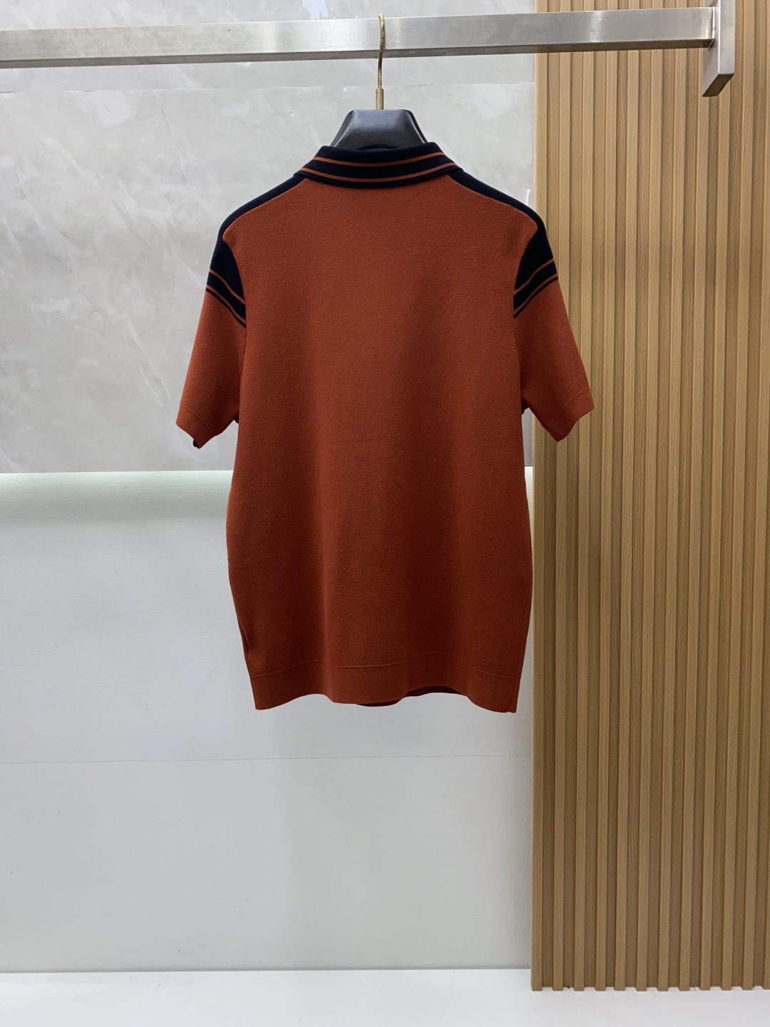 VT【Valentin* 华伦天*秋冬新品精致优雅针织羊毛短袖！全品相！！刺绣品牌经典图案，高端大气．简