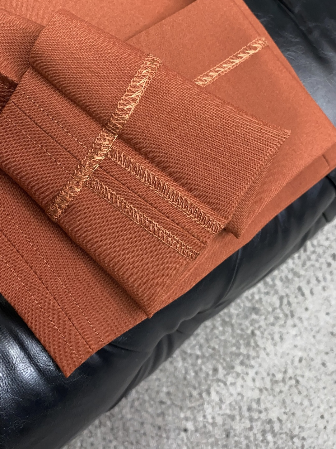 Loro piana 诺悠翩雅 高端定制、2026春夏最新款休闲裤柜台同步发售 原版定制 客供五金辅料 