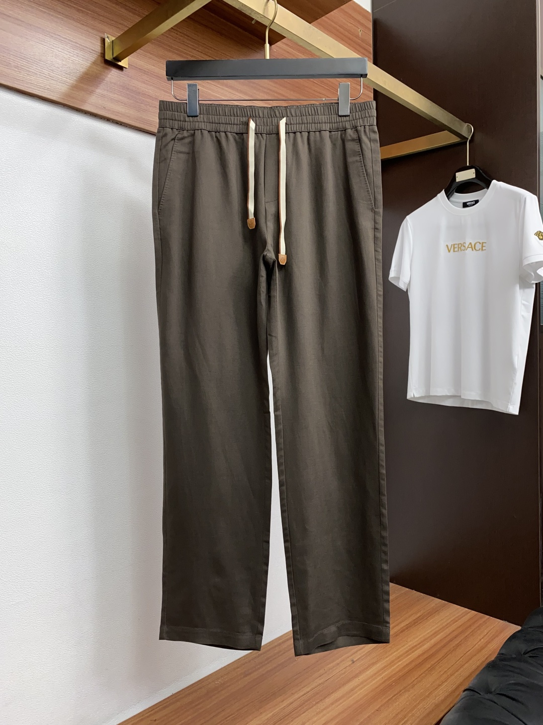 Loro piana 诺悠翩雅 高端定制、2026春夏最新款休闲裤柜台同步发售 原版定制 客供五金辅料 