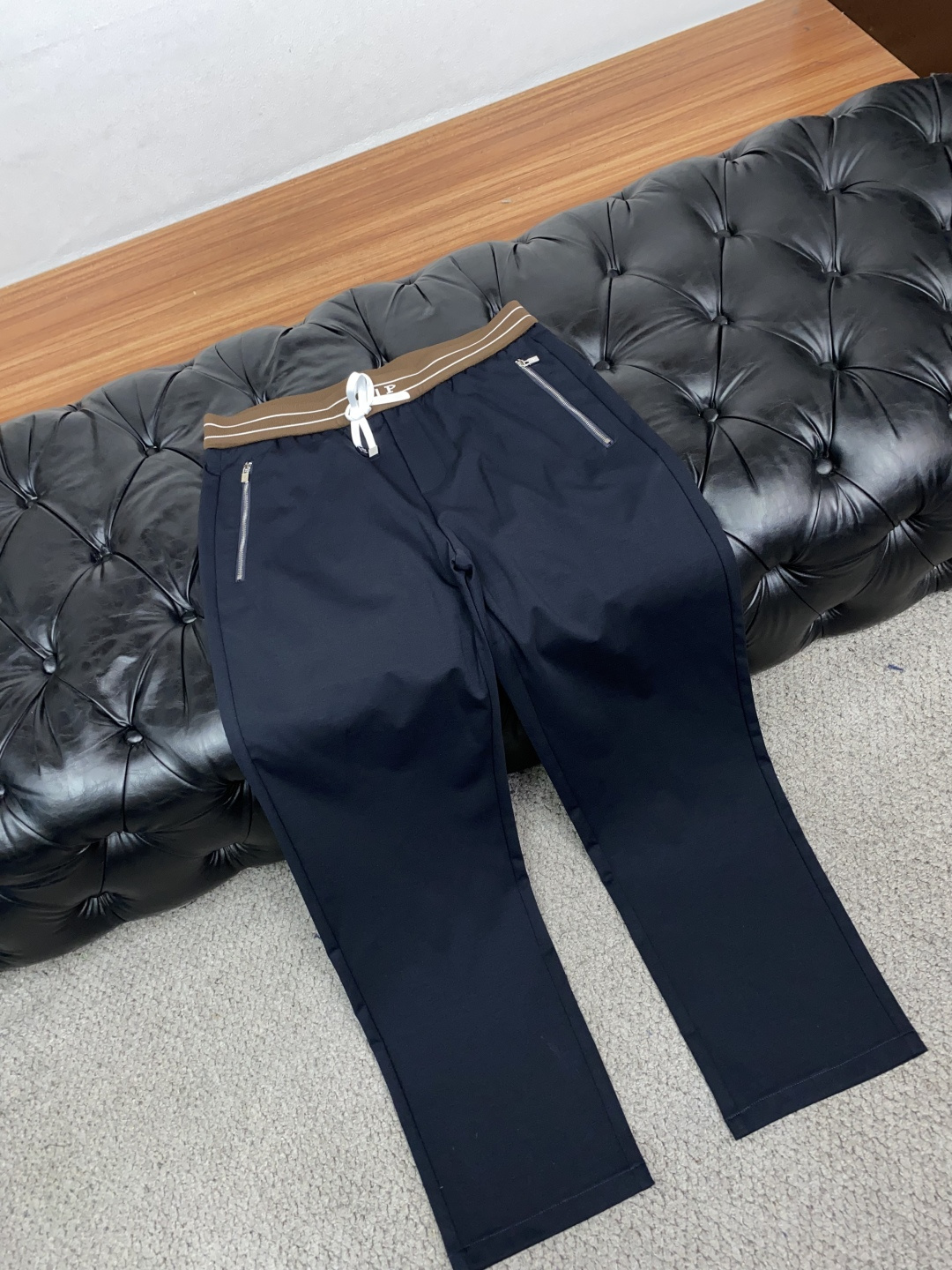 Loro piana 诺悠翩雅 高端定制、2026春夏最新款休闲裤柜台同步发售 原版定制 客供五金辅料 