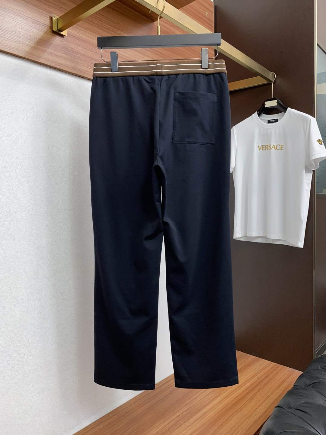 Loro piana 诺悠翩雅 高端定制、2026春夏最新款休闲裤柜台同步发售 原版定制 客供五金辅料 