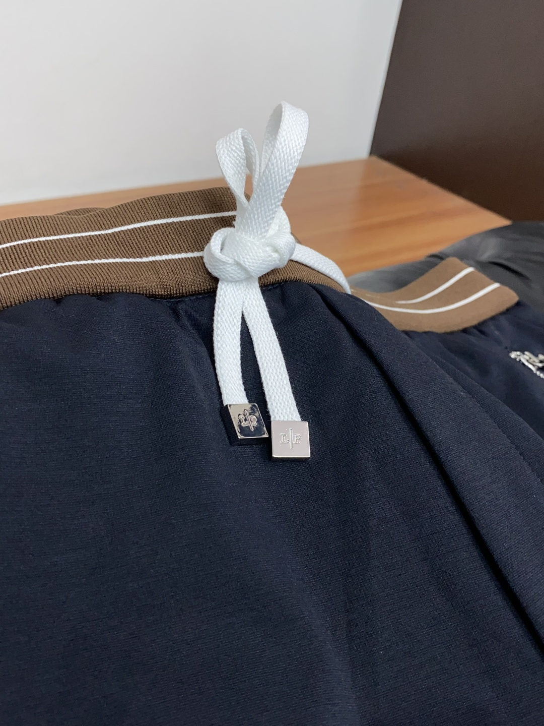 Loro piana 诺悠翩雅 高端定制、2026春夏最新款休闲裤柜台同步发售 原版定制 客供五金辅料 