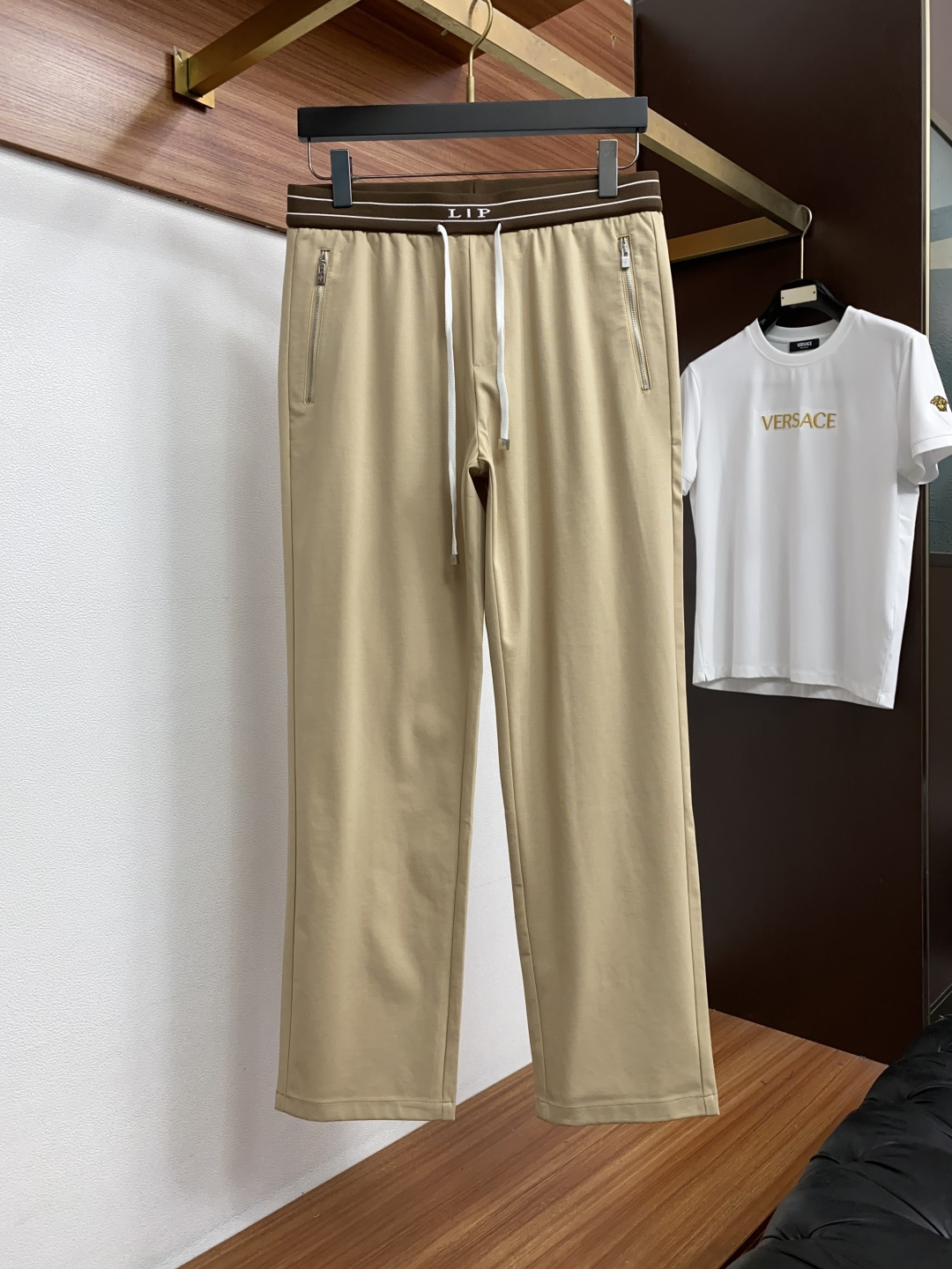 Loro piana 诺悠翩雅 高端定制、2026春夏最新款休闲裤柜台同步发售 原版定制 客供五金辅料 