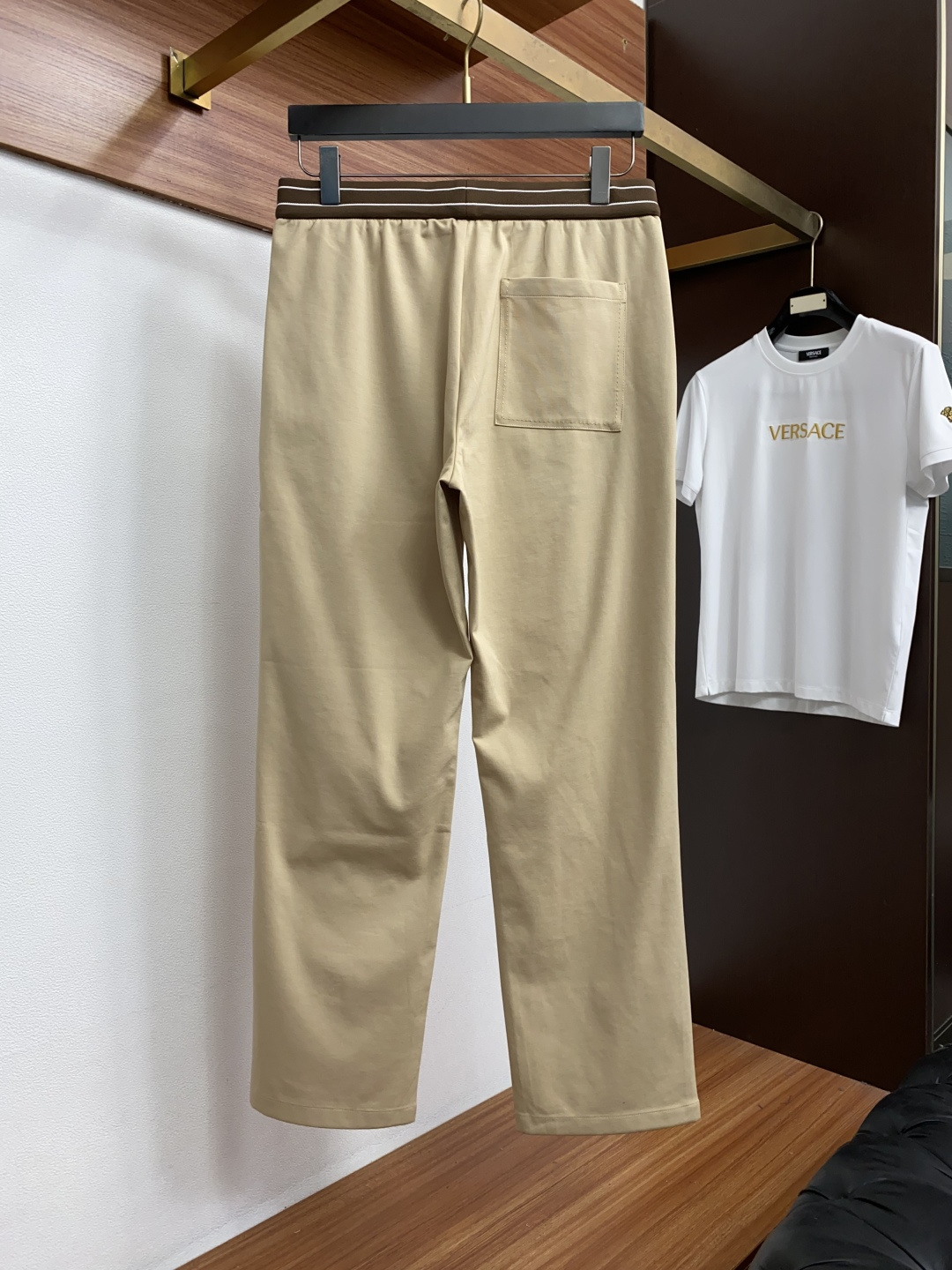Loro piana 诺悠翩雅 高端定制、2026春夏最新款休闲裤柜台同步发售 原版定制 客供五金辅料 