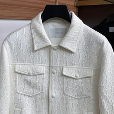 迪奥 25ss最新品 商务翻领夹克外套,设计帅气有型!百搭必备单品,时尚潮牌, 轻松营造酷帅氛围感 ,高级感满满,在低调 迪奥 25ss最新品 商务翻领夹克外套,设计帅气有型!百搭必备单品,时尚潮牌, 轻松营造酷帅氛围感 ,高级感满满,在低调