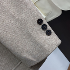 Loro piana 诺悠翩雅 25ss最新品 西装夹克外套,设计帅气有型!百搭必备单品,时尚潮牌, 轻松营造酷帅氛围感 Loro piana 诺悠翩雅 25ss最新品 西装夹克外套,设计帅气有型!百搭必备单品,时尚潮牌, 轻松营造酷帅氛围感
