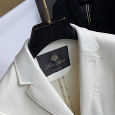 Loro piana 诺悠翩雅 25ss最新品 西装夹克外套,设计帅气有型!百搭必备单品,时尚潮牌, 轻松营造酷帅氛围感 Loro piana 诺悠翩雅 25ss最新品 西装夹克外套,设计帅气有型!百搭必备单品,时尚潮牌, 轻松营造酷帅氛围感