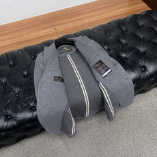 Loro piana 诺悠翩雅 25ss最新品 西装夹克外套,设计帅气有型!百搭必备单品,时尚潮牌, 轻松营造酷帅氛围感 Loro piana 诺悠翩雅 25ss最新品 西装夹克外套,设计帅气有型!百搭必备单品,时尚潮牌, 轻松营造酷帅氛围感