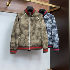古奇 25ss最新品 立领棉衣夹克外套,设计帅气有型!百搭必备单品,时尚潮牌, 轻松营造酷帅氛围感 ,高级感满满,在低调 古奇 25ss最新品 立领棉衣夹克外套,设计帅气有型!百搭必备单品,时尚潮牌, 轻松营造酷帅氛围感 ,高级感满满,在低调