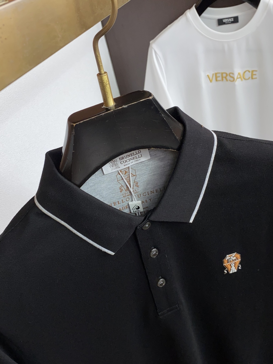 BC 2026春夏新品商务Polo，极简的衣身造型！丝光面料整体的触感极为舒适，弹力十足亲肤效果高级，经典时尚翻领 Po