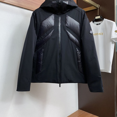 蒙口 25ss最新品 连帽羽绒服外套,设计帅气有型!百搭必备单品,时尚潮牌, 轻松营造酷帅氛围感 ,高级感满满,在低调又 蒙口 25ss最新品 连帽羽绒服外套,设计帅气有型!百搭必备单品,时尚潮牌, 轻松营造酷帅氛围感 ,高级感满满,在低调又