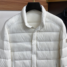 蒙口 25ss最新品 小立领羽绒服外套,设计帅气有型!百搭必备单品,时尚潮牌, 轻松营造酷帅氛围感 ,高级感满满,在低调 蒙口 25ss最新品 小立领羽绒服外套,设计帅气有型!百搭必备单品,时尚潮牌, 轻松营造酷帅氛围感 ,高级感满满,在低调