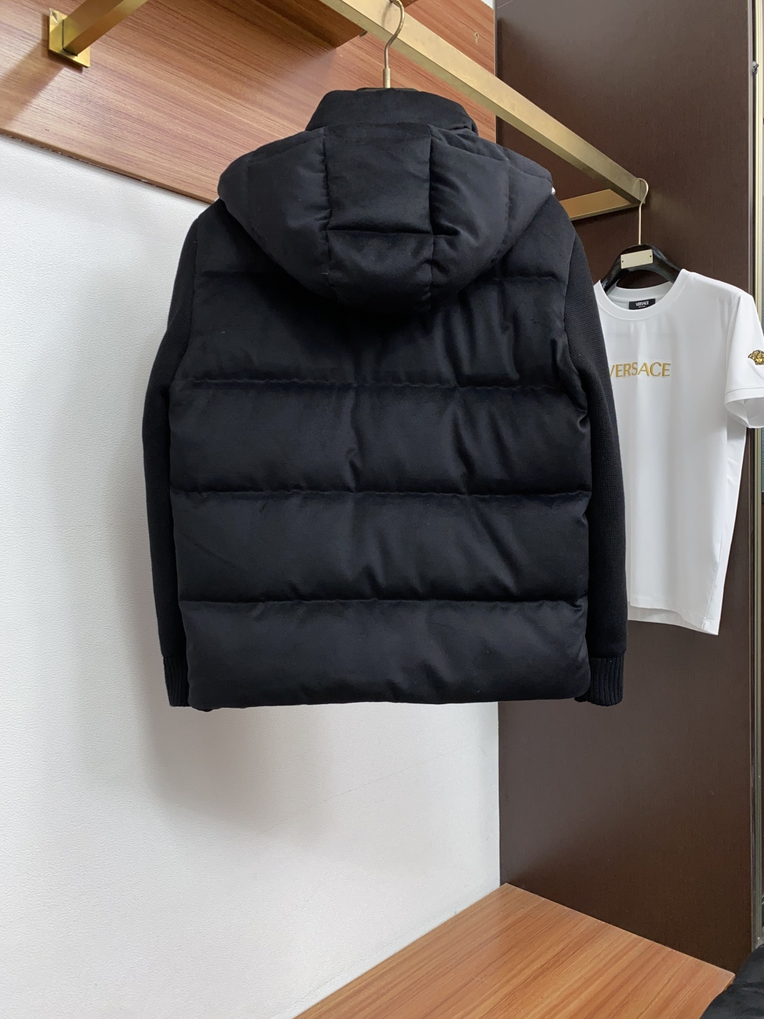 Loro Piana 诺悠翩雅 26ss最新品 针织拼接商务鹅绒羽绒服外套,设计帅气有型!百搭必备单品,时尚潮牌, 轻松 Loro Piana 诺悠翩雅 26ss最新品 针织拼接商务鹅绒羽绒服外套,设计帅气有型!百搭必备单品,时尚潮牌, 轻松
