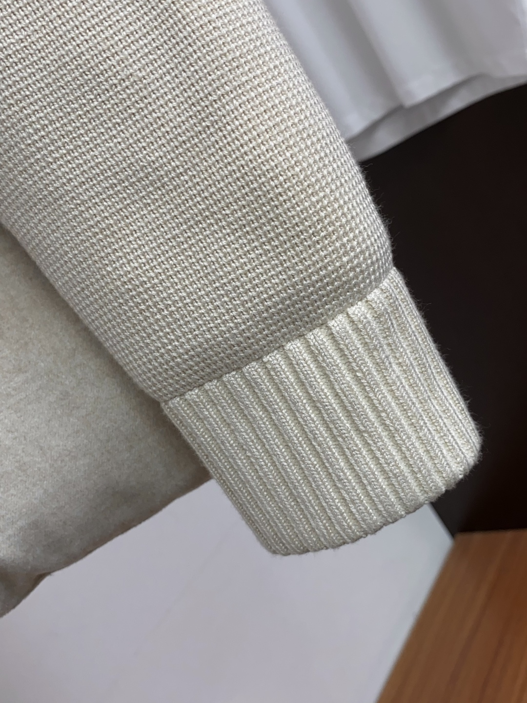 Loro Piana 诺悠翩雅 26ss最新品 针织拼接商务鹅绒羽绒服外套,设计帅气有型!百搭必备单品,时尚潮牌, 轻松 Loro Piana 诺悠翩雅 26ss最新品 针织拼接商务鹅绒羽绒服外套,设计帅气有型!百搭必备单品,时尚潮牌, 轻松