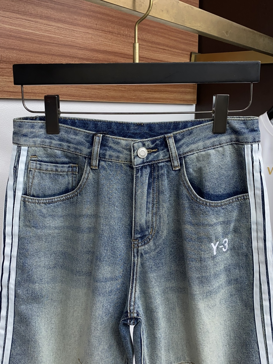 Y-3 高端定制、2026早春最新款牛仔短裤 柜台同步发售 原版定制复刻 客供五金辅料 原单品质 进口牛仔面料高弹力 重
