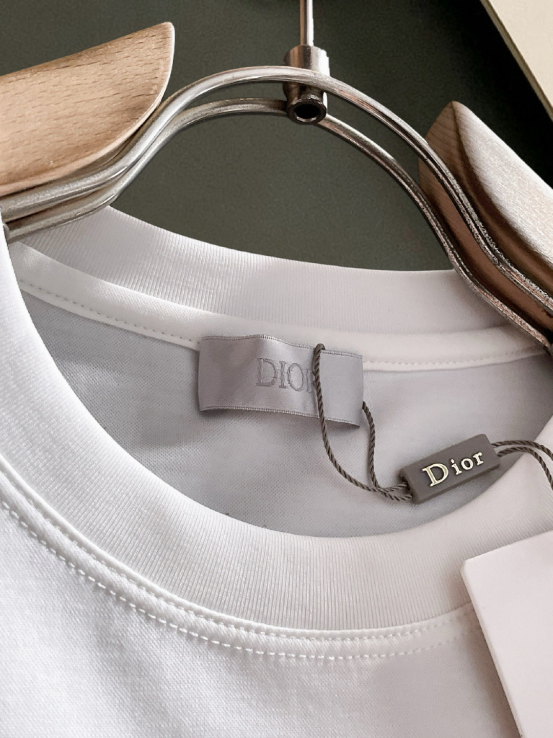디올 남성 반팔 143301 Dior T Shirt 상세 이미지 4