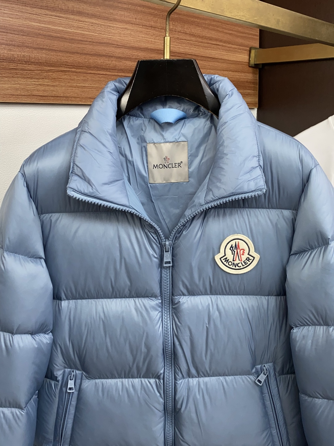 蒙口 2026秋冬新款🆕原版1:1订制五金配件全进口原版定制面包羽绒服 欢迎专柜对比 绝对的高品质 采用顶级鹅绒 超柔软