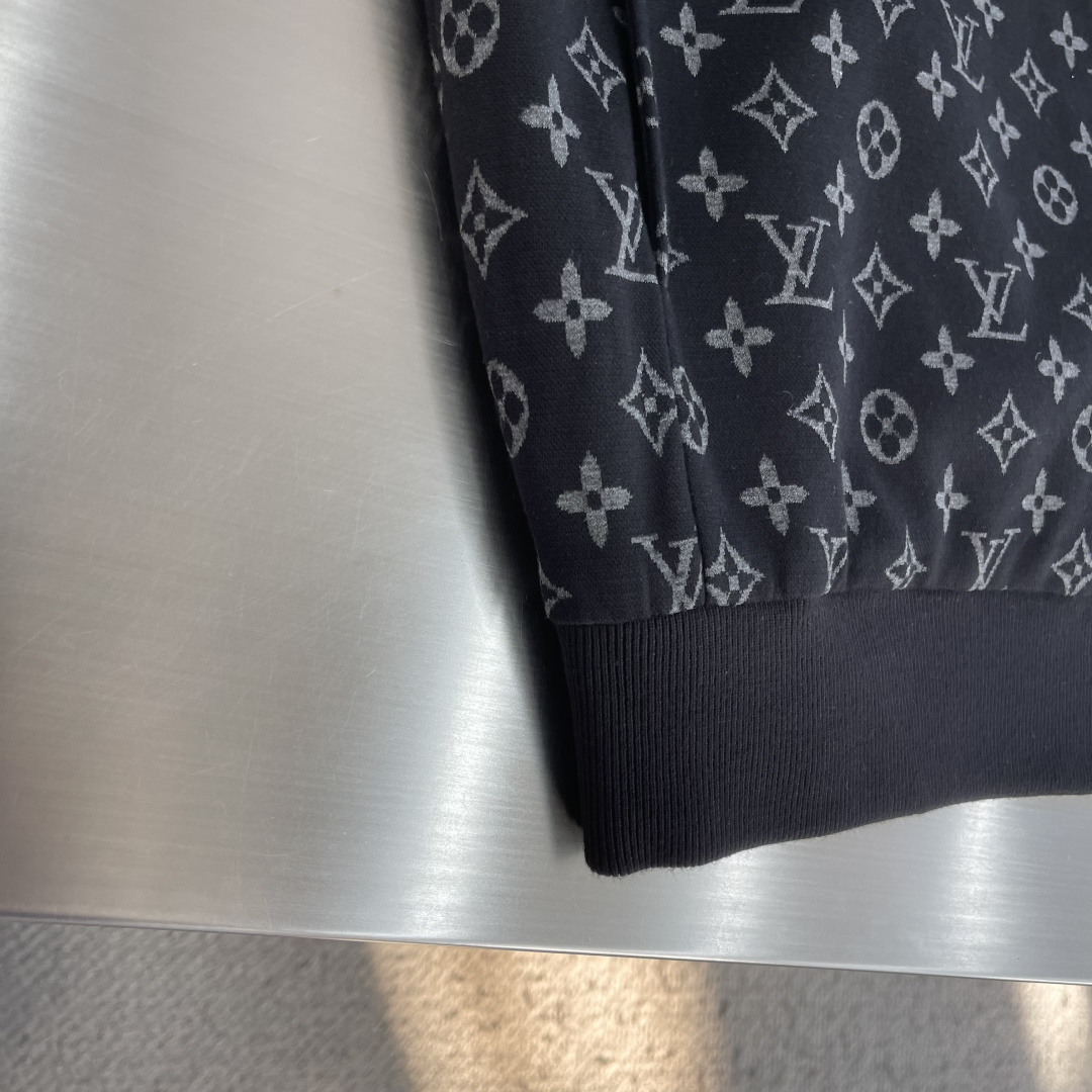 驴牌 26ss新款Monogram 图案双面绒面飞行员 夹克外套 男款 高版本。 码数:48.50.52.54. 驴牌 26ss新款Monogram 图案双面绒面飞行员 夹克外套 男款 高版本。 码数:48.50.52.54.