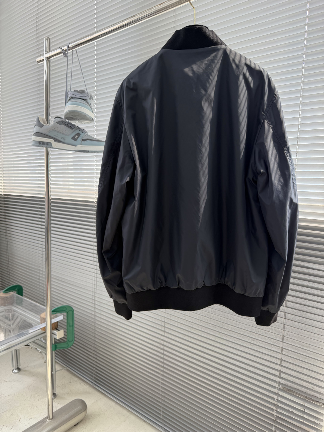 驴牌     26ss新款Monogram 图案双面绒面飞行员 夹克外套 男款 高版本。 码数：48.50.52.54.