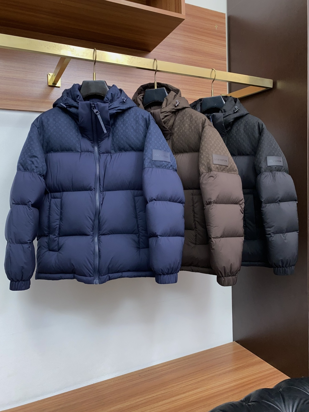 1v 路易威登 2026秋冬新款🆕玛雅羽绒服原版1:1订制五金配件全进口原版定制 欢迎专柜对比 绝对的高品质 采用顶级9 1v 路易威登 2026秋冬新款🆕玛雅羽绒服原版1:1订制五金配件全进口原版定制 欢迎专柜对比 绝对的高品质 采用顶级9