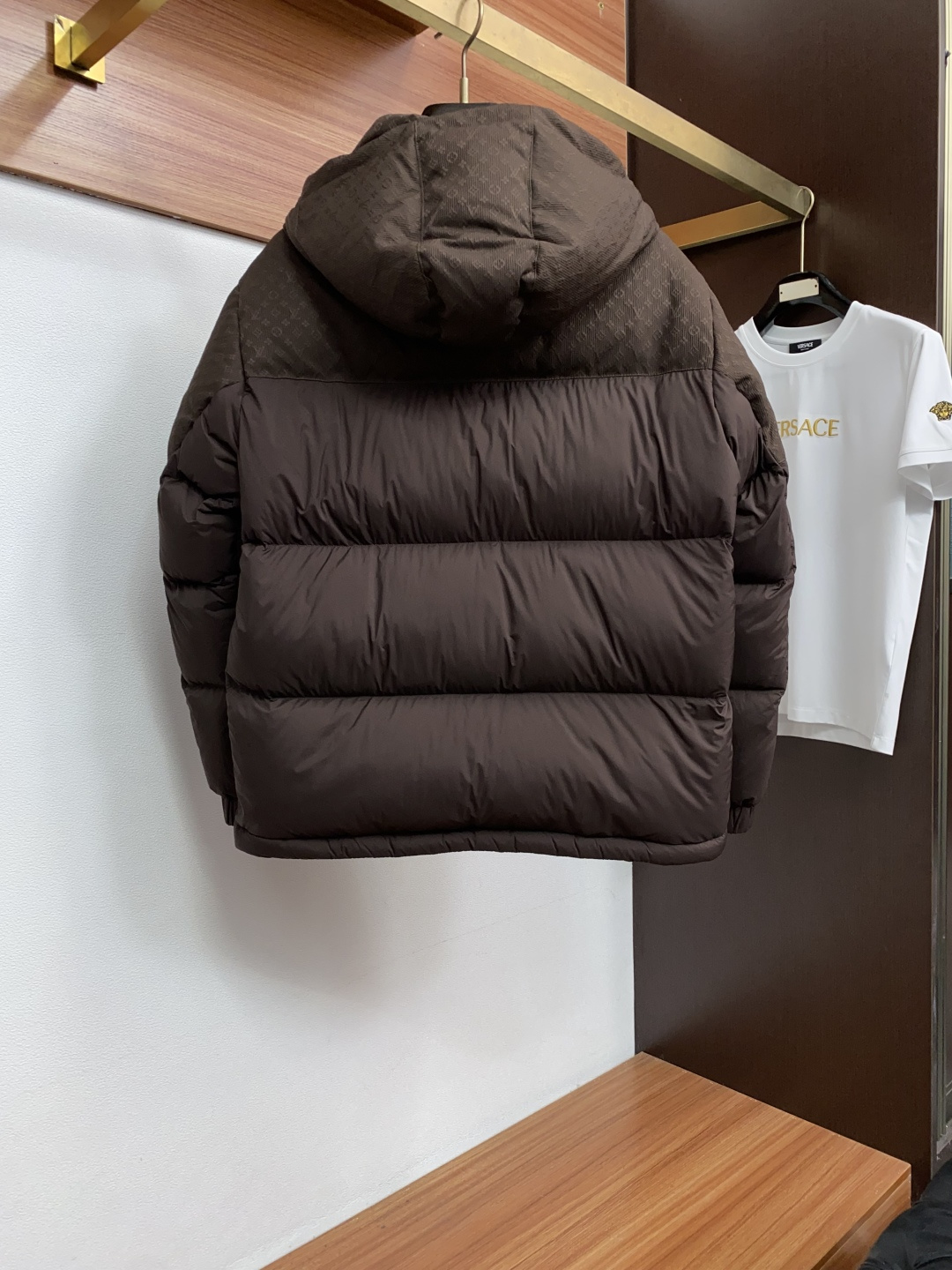 1v 路易威登 2026秋冬新款🆕玛雅羽绒服原版1:1订制五金配件全进口原版定制 欢迎专柜对比 绝对的高品质 采用顶级9 1v 路易威登 2026秋冬新款🆕玛雅羽绒服原版1:1订制五金配件全进口原版定制 欢迎专柜对比 绝对的高品质 采用顶级9