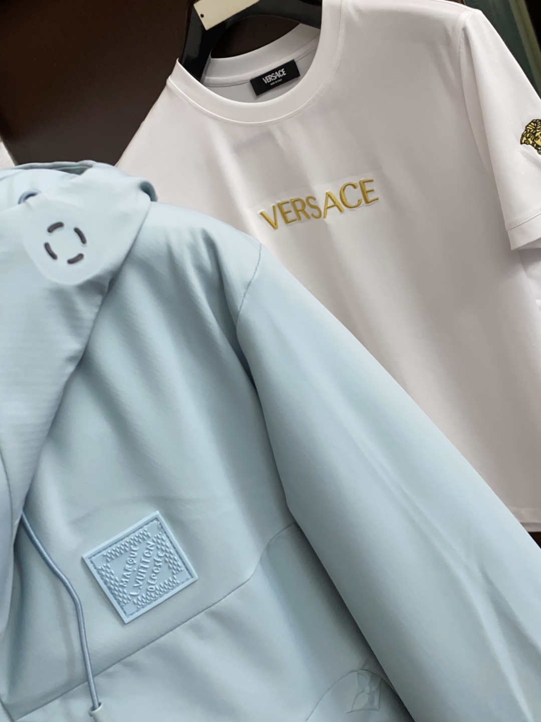 1v 路易威登 2026秋冬新款🆕玛雅羽绒服原版1:1订制五金配件全进口原版定制 欢迎专柜对比 绝对的高品质 采用顶级9 1v 路易威登 2026秋冬新款🆕玛雅羽绒服原版1:1订制五金配件全进口原版定制 欢迎专柜对比 绝对的高品质 采用顶级9