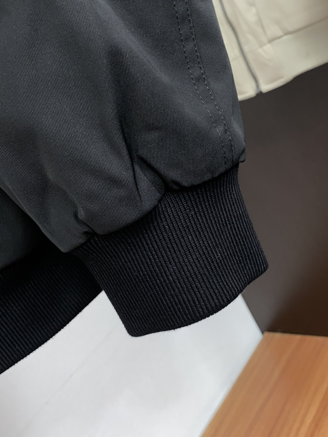 普拉达 2026秋冬新款🆕飞行羽绒服原版1:1订制五金配件全进口原版定制 欢迎专柜对比 绝对的高品质 采用顶级95白鸭绒 普拉达 2026秋冬新款🆕飞行羽绒服原版1:1订制五金配件全进口原版定制 欢迎专柜对比 绝对的高品质 采用顶级95白鸭绒
