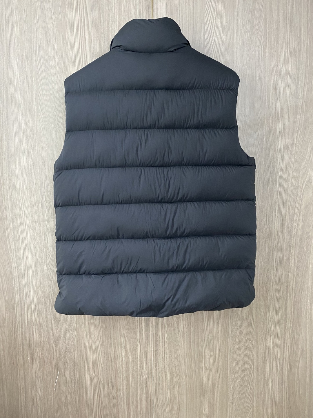 蒙口 2026秋冬新款🆕马甲 羽绒服原版1:1订制五金配件全进口原版定制 欢迎专柜对比 绝对的高品质 采用顶级鹅绒 超柔