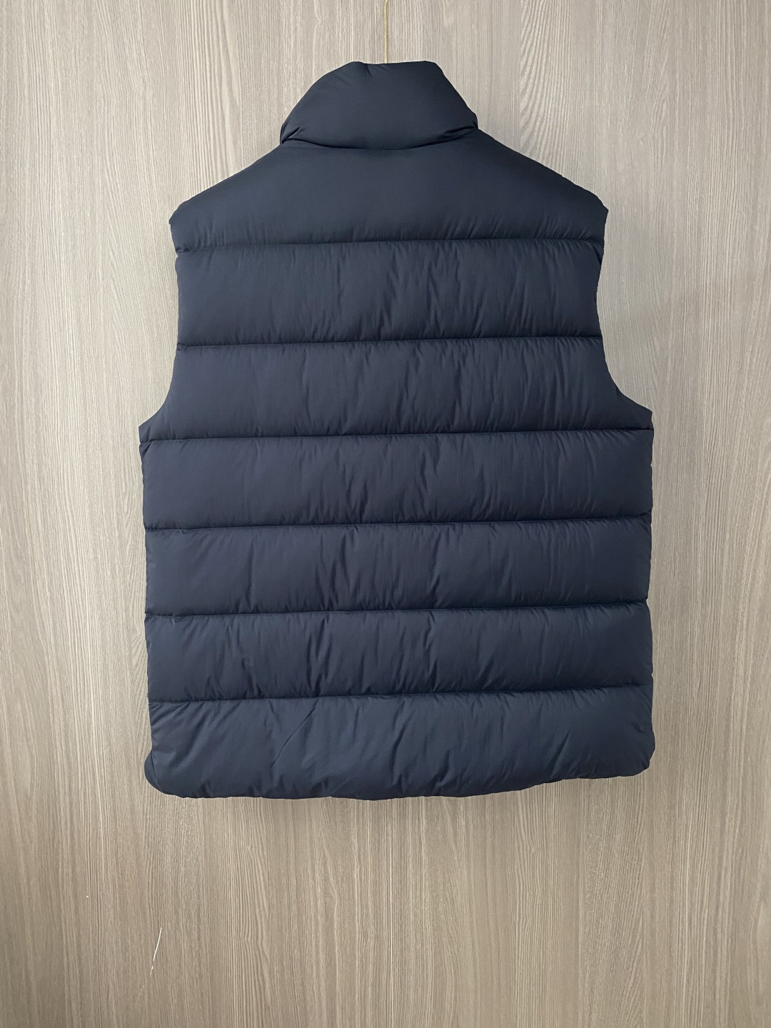 蒙口 2026秋冬新款🆕马甲 羽绒服原版1:1订制五金配件全进口原版定制 欢迎专柜对比 绝对的高品质 采用顶级鹅绒 超柔