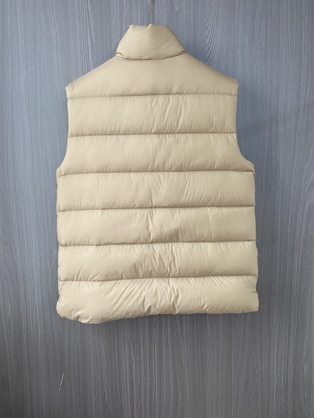 蒙口 2026秋冬新款🆕马甲 羽绒服原版1:1订制五金配件全进口原版定制 欢迎专柜对比 绝对的高品质 采用顶级鹅绒 超柔