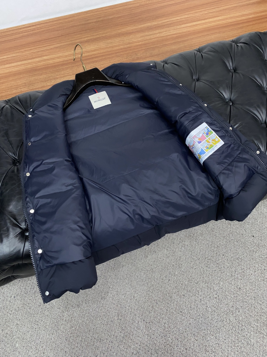 蒙口 2026秋冬新款🆕马甲 羽绒服原版1:1订制五金配件全进口原版定制 欢迎专柜对比 绝对的高品质 采用顶级95白鸭绒 蒙口 2026秋冬新款🆕马甲 羽绒服原版1:1订制五金配件全进口原版定制 欢迎专柜对比 绝对的高品质 采用顶级95白鸭绒