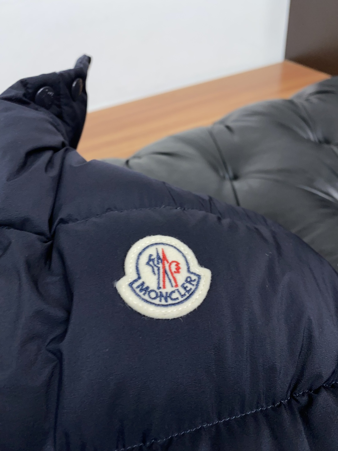 蒙口 2026秋冬新款🆕马甲 羽绒服原版1:1订制五金配件全进口原版定制 欢迎专柜对比 绝对的高品质 采用顶级95白鸭绒 蒙口 2026秋冬新款🆕马甲 羽绒服原版1:1订制五金配件全进口原版定制 欢迎专柜对比 绝对的高品质 采用顶级95白鸭绒