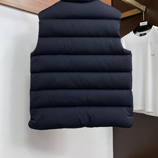 蒙口 2026秋冬新款🆕马甲 羽绒服原版1:1订制五金配件全进口原版定制 欢迎专柜对比 绝对的高品质 采用顶级95白鸭绒 蒙口 2026秋冬新款🆕马甲 羽绒服原版1:1订制五金配件全进口原版定制 欢迎专柜对比 绝对的高品质 采用顶级95白鸭绒