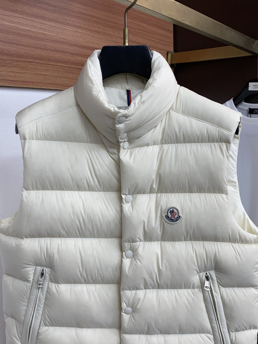 蒙口 2026秋冬新款🆕马甲 羽绒服原版1:1订制五金配件全进口原版定制 欢迎专柜对比 绝对的高品质 采用顶级95白鸭绒
