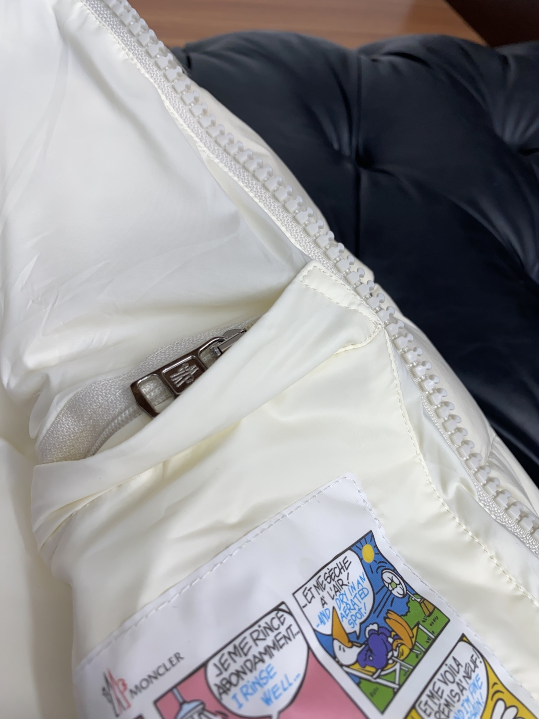 蒙口 2026秋冬新款🆕马甲 羽绒服原版1:1订制五金配件全进口原版定制 欢迎专柜对比 绝对的高品质 采用顶级95白鸭绒