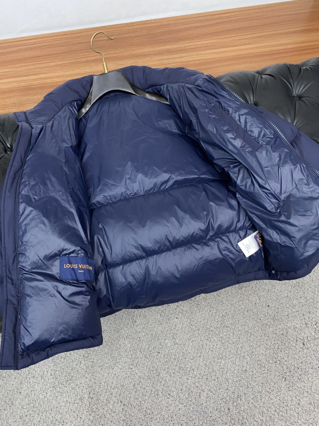1v 路易威登 2026秋冬新款🆕玛雅羽绒服原版1:1订制五金配件全进口原版定制 欢迎专柜对比 绝对的高品质 采用顶级9 1v 路易威登 2026秋冬新款🆕玛雅羽绒服原版1:1订制五金配件全进口原版定制 欢迎专柜对比 绝对的高品质 采用顶级9